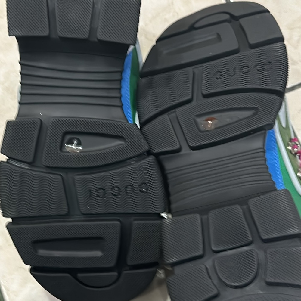 Gucci flashtrek sneakers only used one time for photo shoots - Picture 3 of 12
